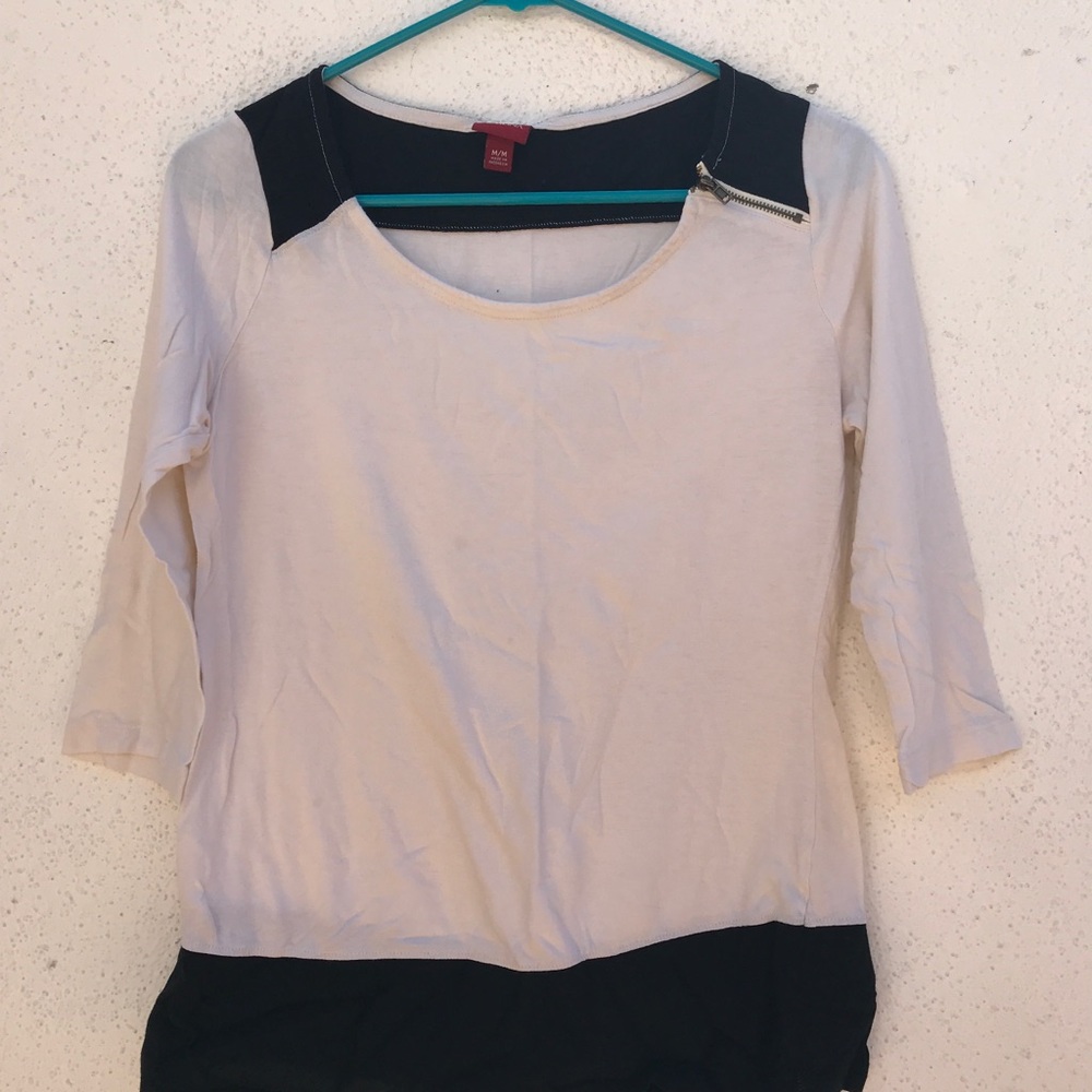 Long sleeve T-shirt with zipper accent